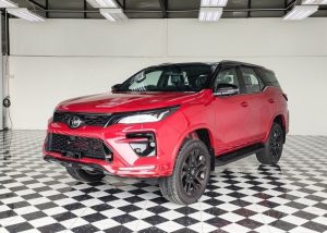 2026 TOYOTA SUV FORTUNER 2.8 4WD AT Red