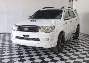 2009 TOYOTA SUV V FORTUNER 3.0 4WD AT White