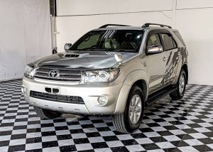 2009 TOYOTA SUV V FORTUNER 3.0 4WD AT Silver