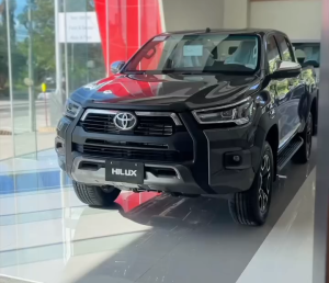 2027 TOYOTA HILUX DOUBLE CAB 2.4 2WD AT Gray