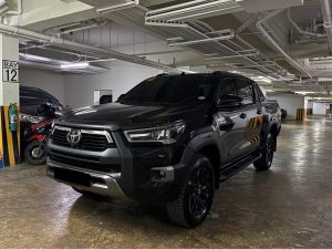 2027 TOYOTA HILUX DOUBLE CAB 2.4 2WD AT Black