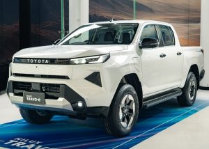 2026 TOYOTA HILUX TRAVO EV DOUBLE CAB 4WD AT White