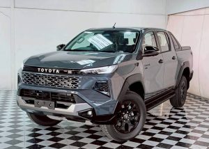 2026 TOYOTA HILUX TRAVO OVERLAND PLUS DOUBLE CAB 2.8 4WD AT Gray