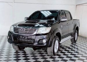 2013 TOYOTA HILUX VIGO G DOUBLE CAB 3.0 4WD MT Black