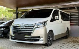 2022 TOYOTA HIACE VAN 2.8 2WD AT White
