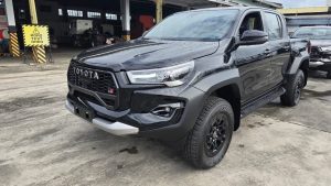 2027 TOYOTA HILUX DOUBLE CAB 2.8 4WD AT Black