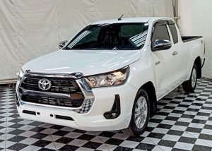 2021 TOYOTA HILUX REVO MID SMART CAB 2.4 MT White