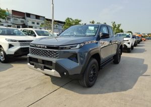 2026 TOYOTA HILUX TRAVO 4TREX PREMIUM SMART CAB 2.8 4WD AT Gray