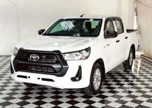 2020 TOYOTA HILUX REVO MID DOUBLE CAB 2.4 2WD AT White