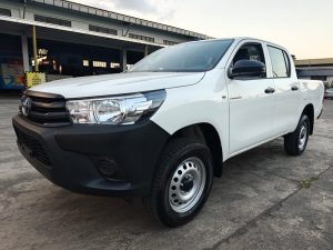 2027 TOYOTA HILUX DOUBLE CAB 2.4 4WD MT White