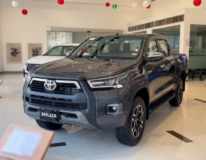 2027 TOYOTA HILUX DOUBLE CAB 2.4 2WD AT Gray