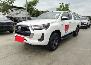 2022 TOYOTA HILUX REVO J SMART CAB 2.4 2WD AT White