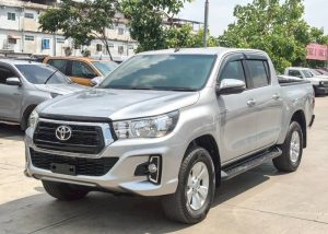 2019 TOYOTA HILUX REVO E DOUBLE CAB 2.4 2WD AT Silver