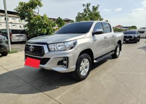 2020 TOYOTA HILUX REVO E DOUBLE CAB 2.4 2WD AT Silver