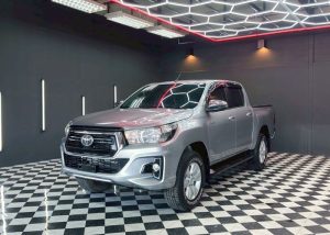 2019 TOYOTA HILUX REVO E DOUBLE CAB 2.4 2WD AT Silver