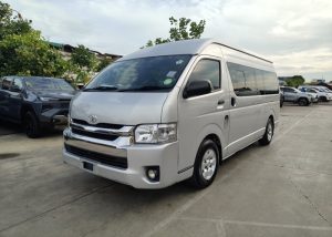 2019 TOYOTA VAN COMMUTER 3.0 2WD MT Silver