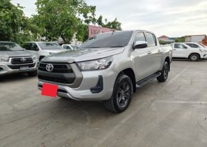 2020 TOYOTA HILUX REVO ENTRY DOUBLE CAB 2.4 2WD AT Silver
