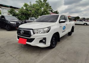 2019 TOYOTA HILUX REVO ENTRY SMART CAB 2.4 2WD AT White