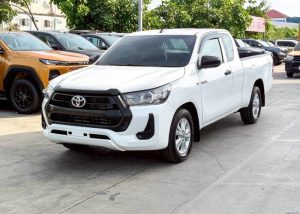 2020 TOYOTA HILUX REVO MID SMART CAB 2.4 2WD AT White