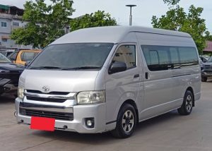 2018 TOYOTA VAN COMMUTER 3.0 2WD MT Silver