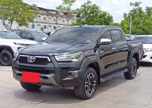 2024 TOYOTA HILUX REVO MID DOUBLE CAB 2.4 2WD AT Black