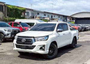 2020 TOYOTA HILUX REVO J DOUBLE CAB 2.4 2WD AT White