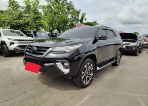 2020 TOYOTA SUV V FORTUNER 2.4 4WD AT Black