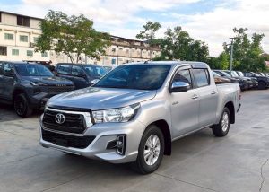 2019 TOYOTA HILUX REVO E DOUBLE CAB 2.4 2WD MT Silver