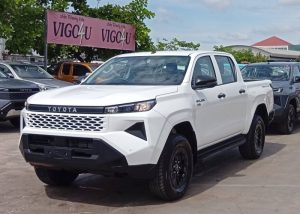 2026 TOYOTA HILUX TRAVO SMART DOUBLE CAB 2.8 2WD AT White