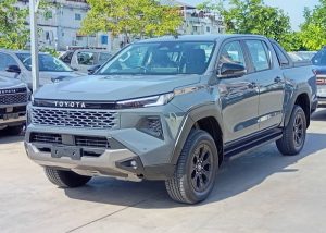 2026 TOYOTA HILUX TRAVO OVERLAND PLUS DOUBLE CAB 2.8 4WD AT Gray