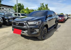 2022 TOYOTA HILUX DOUBLE CAB 2.4 2WD AT Black