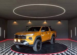 2020 TOYOTA HILUX REVO ENTRY DOUBLE CAB 2.4 2WD AT Orange