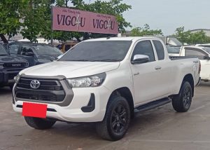 2022 TOYOTA HILUX REVO ENTRY SMART CAB 2.4 2WD AT White