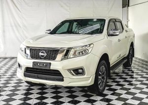 2017 NISSAN NAVARA DOUBLE CAB 2.5 4WD AT White