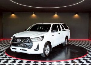 2020 TOYOTA HILUX REVO MID SMART CAB 2.4 2WD AT White