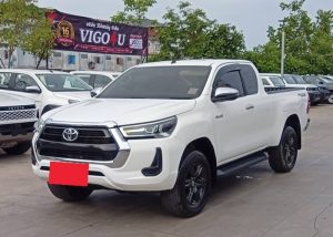 2022 TOYOTA HILUX REVO ENTRY SMART CAB 2.4 2WD AT White
