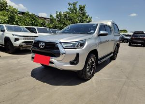2021 TOYOTA HILUX REVO HIGHT DOUBLE CAB 2.8 4WD AT Silver