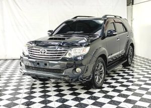 2013 TOYOTA SUV V FORTUNER 3.0 4WD AT Black