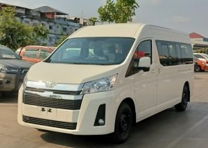 2026 TOYOTA VAN COMMUTER 2.8 2WD AT White