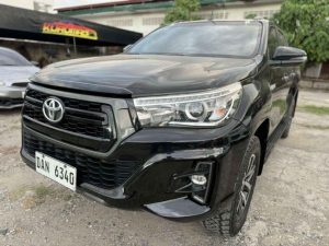2019 TOYOTA HILUX DOUBLE CAB 2.4 2WD MT Black