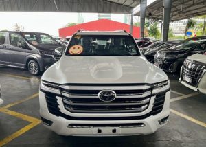 2027 TOYOTA LAND CRUISER SUV 3.3 4WD AT White