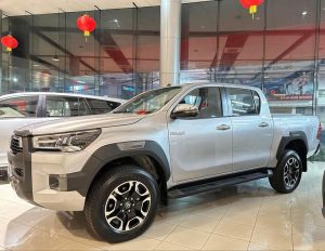 2024 TOYOTA HILUX DOUBLE CAB 2.4 2WD AT Silver