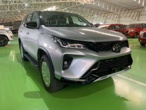 2027 TOYOTA FORTUNER SUV 2.8 4WD AT Silver