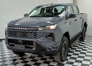 2026 TOYOTA HILUX TRAVO SMART DOUBLE CAB 2.8 2WD AT Gray