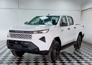 2026 TOYOTA HILUX TRAVO SMART DOUBLE CAB 2.8 2WD AT White