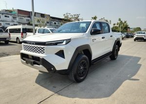 2026 TOYOTA HILUX TRAVO PREMIUM DOUBLE CAB 2.8 2WD AT White