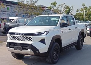 2026 TOYOTA HILUX TRAVO 4TREX PREMIUM DOUBLE CAB 2.8 4WD MT White