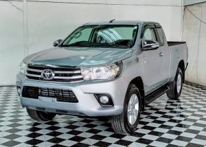 2016 TOYOTA HILUX REVO E SMART CAB 2.4 2WD AT Silver