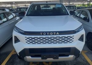 2026 TOYOTA HILUX TRAVO PREMIUM SMART CAB 2.8 2WD MT White