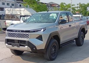 2026 TOYOTA HILUX TRAVO 4TREX PREMIUM SMART CAB 2.8 4WD AT Silver